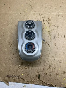 2006 to 2011 Toyota Yaris A/C Heater Climate Control Unit Switch u5465 DG - Picture 1 of 9