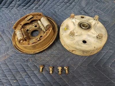 Honda Fourtrax Trx200 84 Brake Backing Plate LEFT Front DRUM Trx 200 1984 Oem - Image 1 of 4