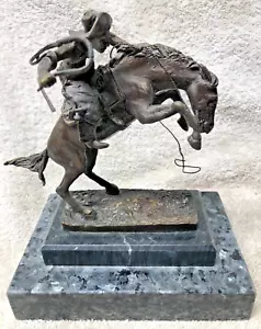 ESCULTURA DE VAQUERO DE BRONCE REMINGTON estatua base de mármol caballo bronco buster de colección - Imagen 1 de 8