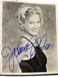 Jenna Elfman signiert Original 8x10 schönes Foto mit COA - Bild 1 von 2