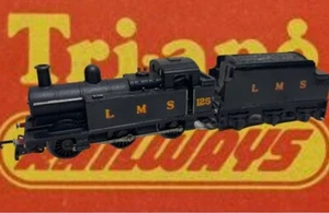 VINTAGE TRI-ANG RAILWAYS R52 BR Black LMS 125 Jinty Tank Loco? & COAL WAGON - Foto 1 di 7