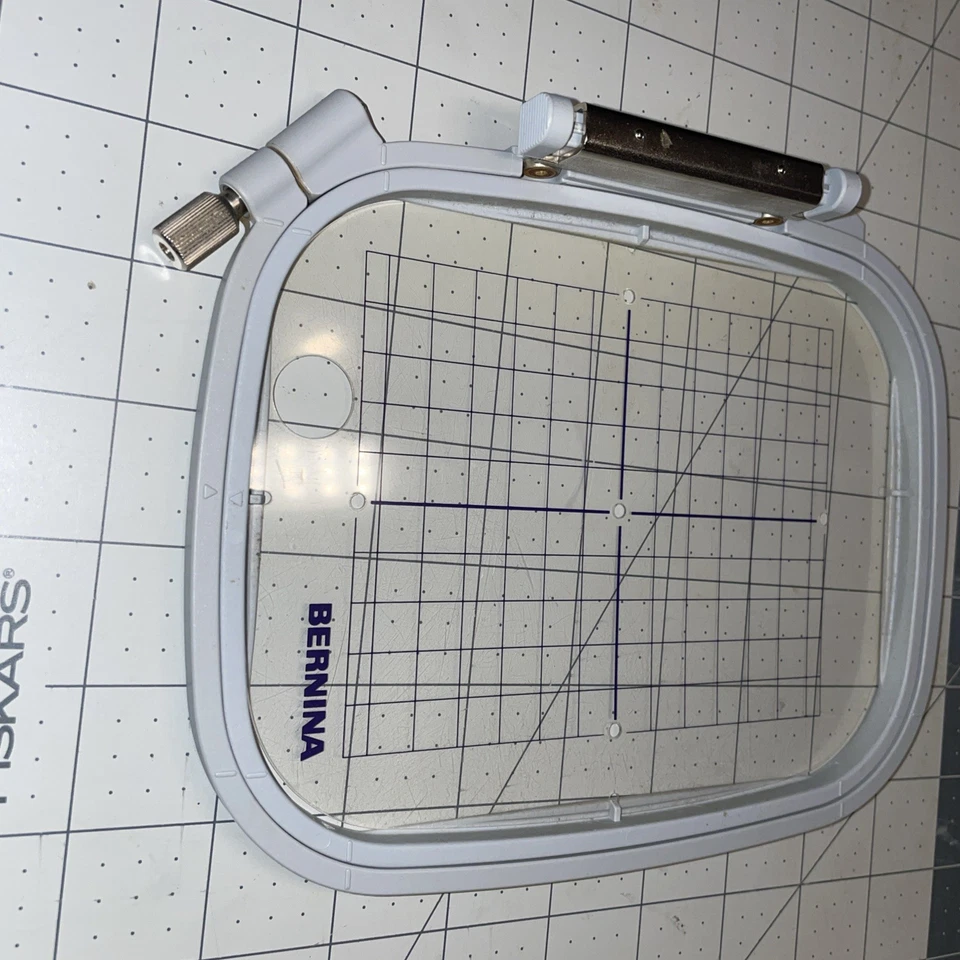 Bernina Medium Embroidery Hoop For Bernina Artista 165,170,180 Size 3.9”x 5.1” - Image 1 of 2