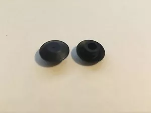 Paquete de 10 orificios de cuerpo de plástico negro de 1/4" 1/4 de pulgada con montaje al ras y chapa metálica - Imagen 1 de 2