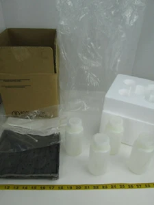 New In Box Lot of 4 SturdeeSeal Plastic Bottles Jars w Lids 8oz 8 Ounces SKU B - Bild 1 von 9