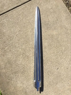 Oldsmobile Super 88 1959 cuarto de moldura de panel. Lado del conductor. Foto 1 de 4