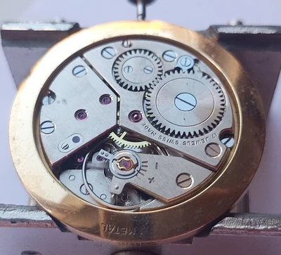 PESEUX P320  - Runing & Keep time Vintage Swiss wrist watch movement  for parts - Image 1 of 4