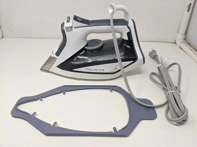 Rowenta Focus Stainless Steel Soleplate Steam Iron - Image 1 of 4