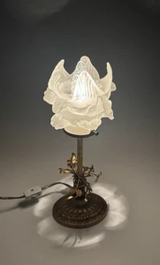 SELTENE Louis XVI JUGENDSTIL MCM Bronze Tischlampe mit einem blumenförmigen Glasschirm - Bild 1 von 13