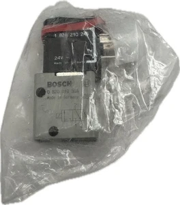 Bosch 1824210245 Solenoid Valve + 0820019304 - Picture 1 of 1