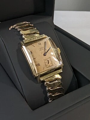 1940's ELGIN DeLUXE Model #555  Watch 17 Jewels 10k GF Nice Gable Crystal- WORKS - Image 1 of 4