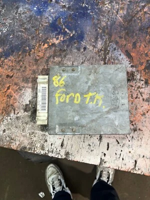 Unidad de control del motor Ford F-150 1985-1986 4,9 L ECU 4x4 M/T E5DF-12A650H2A OEM Foto 1 de 4