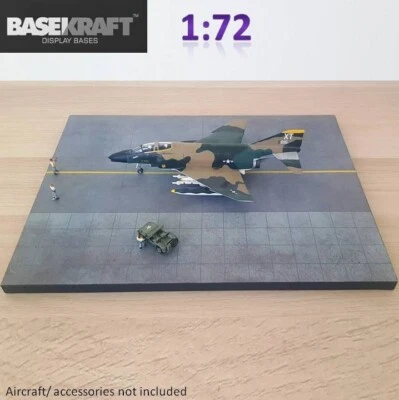 Basekraft Diorama Ground Aircraft Base A per esposizione aeromobili 1/72 - Immagine 1 di 4