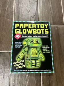 Papertoy Glowbots: 46 Glowing Robots You Can Make Yourself! by Brian Castleforte - Imagen 1 de 4