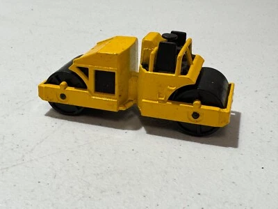 VINTAGE 1992 HOT WHEELS WORKHORSES CAT ROAD ROLLER COLLECTOR NO.55 PAVER YELLOW  - Image 1 of 4