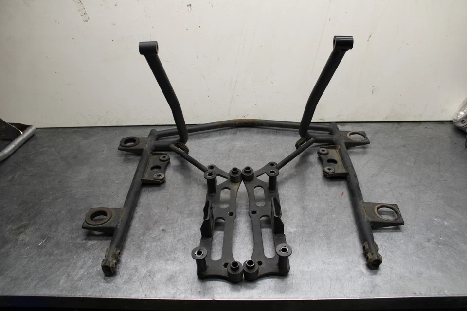 03-08 KAWASAKI VULCAN 1600 ALFORJA SUB BASTIDOR SOPORTES BB754 Foto 1 de 4