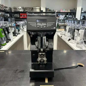 Clean Victoria Arduino Mythos One Espresso Grinder - Picture 1 of 10