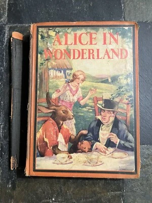 ALICE IN WONDERLAND VINTAGE LEWIS CARROLL. GARDEN CITY PUB. COLOUR JACKSON; HC Foto 1 de 4