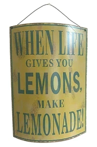 Cuando la vida te da limones, ¡haz limonada! Letrero de lata curvo estilo vintage - Imagen 1 de 2