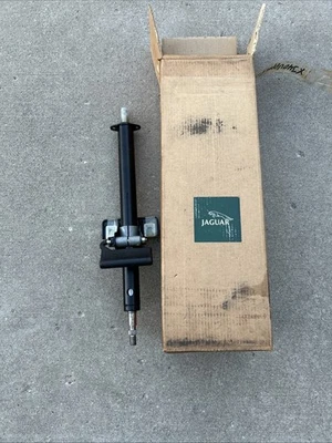 Conjunto de columna de dirección superior CBC5448 NUEVO DE STOCK Jaguar XJ6 XJ12 XJ40 original OEM Foto 1 de 4