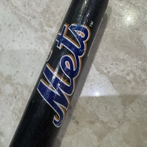 Vintage 1999 New York Mets Collectible Mini Baseball Bat 22” Stadium Exclusive - Picture 1 of 6