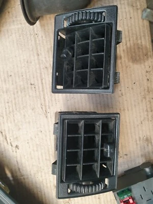 VW Golf 1 Cabrio Armaturenbrett Luftdüsen  schwarz Top - Bild 1 von 4