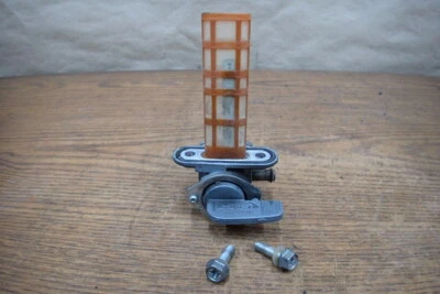 2001 KAWASAKI CONCOURS ZG1000A FUEL GAS PETCOCK TAP VALVE Foto 1 de 4