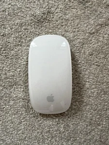 Apple Magic Mouse Model: A1657 - Bild 1 von 2