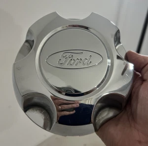 (ONE) 1998 - 2011 Ford Explorer Ranger 15" OEM Center Cap YL24-1A096-CB , DB - Picture 1 of 10