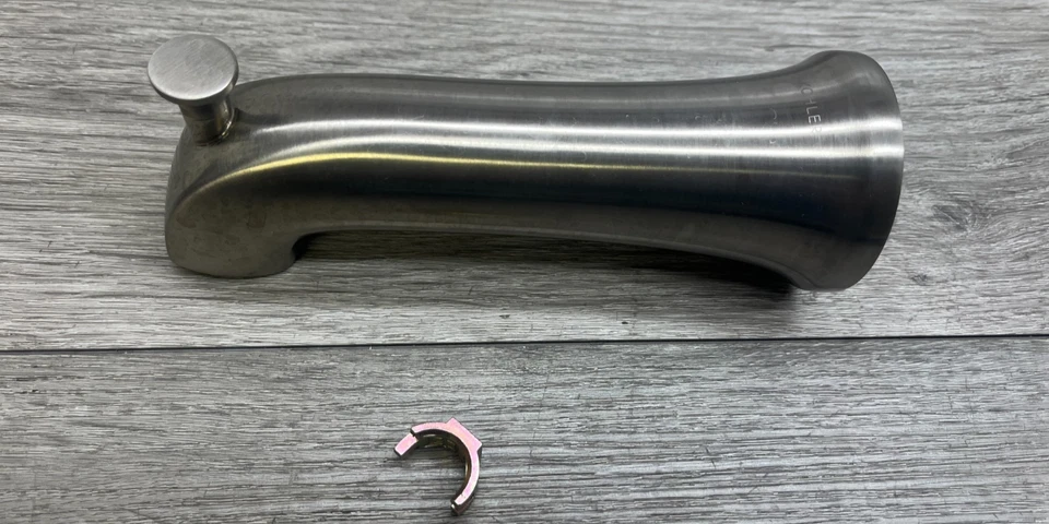 Caño desviador para bañera Kohler K-28563-BN 6-3/8" - níquel cepillado LEER Foto 1 de 4