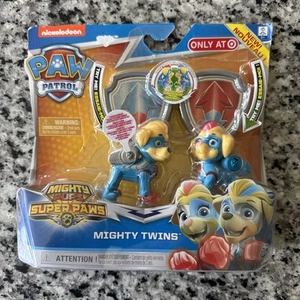 Paw Patrol Mighty Twins Tuck and Ella Super Paws cucciolo e distintivo NUOVO #20 - Foto 1 di 5