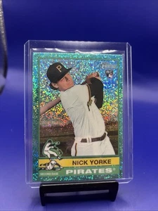 2025 Topps Heritage Chrome Light Blue Sparkle Refractors Nick Yorke - Picture 1 of 1
