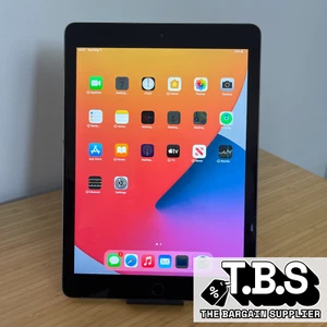 Apple iPad 6th Gen, 32GB, Wi-Fi Only, Space Grey ,AU STOCK, Cracked Bezel - Picture 1 of 21