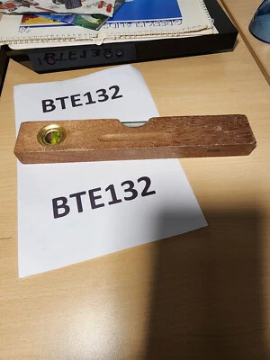 Niveau à bulle ancien en bois bricolage travaux vintage - Photo 1/4