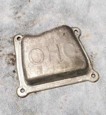 CUBIERTA VÁLVULA Subaru Robin EA190V50030 PARTE # 12411Z02014000 Foto 1 de 2