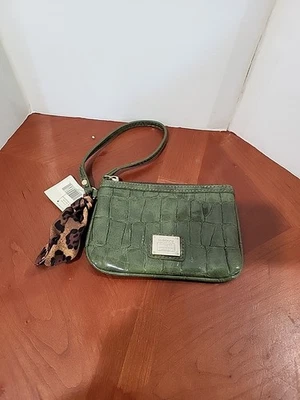 Cartera de muñeca Liz Claiborn verde polivinilo para mujer sin usar Foto 1 de 4