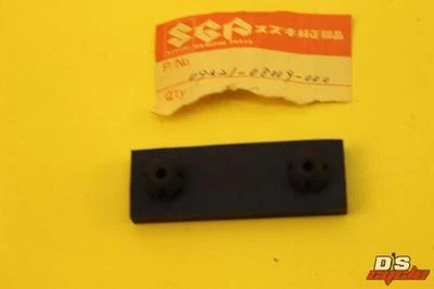 Cojín de goma NOS Suzuki DR250 DR350 DR370 DR400 DR500 09321-08009 Foto 1 de 4