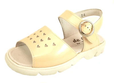 DE OSU -Spain -Girls Peach Pink Patent Leather Heart Sandals -European - Sz 6-7 - Image 1 of 4