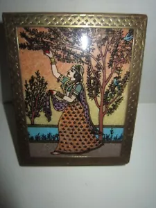 Vin. Joyero hecho a mano Radha Krishna doncella recogiendo aceitunas Rajasthan India - Imagen 1 de 12