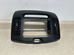 07-10 Hyundai Elantra Dash Radio Digital Clock Climate Dash Trim BEZEL OEM - Picture 1 of 4