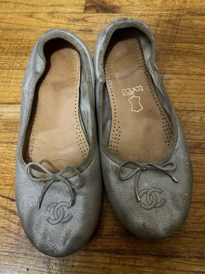 Chanel Silver Glitter Lambskin Leather Ballet Women's Flats Size 10 - Image 1 of 4
