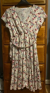 Blue Belle Maternity Dress Size 8 Floral Stretchy - Picture 1 of 2
