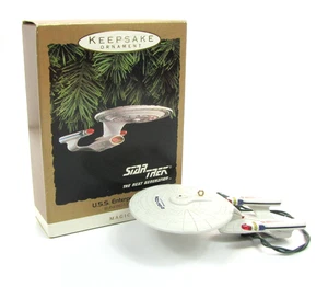 Star Trek TNG U.S.S. Enterprise NCC-1701-D Hallmark Ornament 1993 Lights Works - Picture 1 of 6
