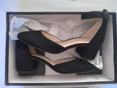 Zapatos de tacón bloque con correa en el tobillo de gamuza negra 9 nuevos en caja Pelle Moda nuevos ex exhibición de cuero Foto 1 de 4