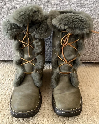 Botas con cordones BORN Nome de cuero de gamuza verde forradas en piel de oveja EE. UU. 10 UE 42 Foto 1 de 4