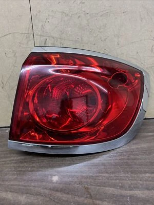 2008 2009 2010 2011 2012 Buick Enclave PASSENGER RIGHT Side Tail Light OEM Shiny - Image 1 of 4
