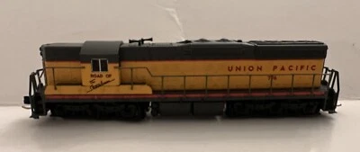 Life-Like 7775 N SD7 SD-7 Union Pacific diesel locomotive UP #776 - Image 1 of 4