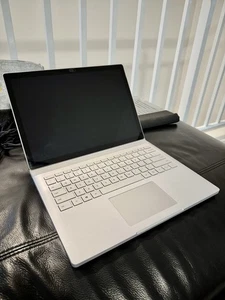 Microsoft Surface Book 2, 13.5", i7 8th Gen, 16GB, 1TB NVMe, GTX1050, Win 11 Pro - Picture 1 of 14
