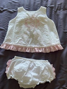 Rüschen Hintern Monogramm KGM Outfit 18-24 Monate  - Bild 1 von 6