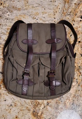 Mochila Filson de sarga resistente verde nutria Foto 1 de 4
