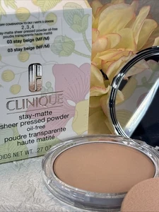 03 Stay Beige, Clinique Stay-Matte polvere trasparente pressata senza olio FS NUOVO CON SCATOLA spedizione gratuita - Foto 1 di 2